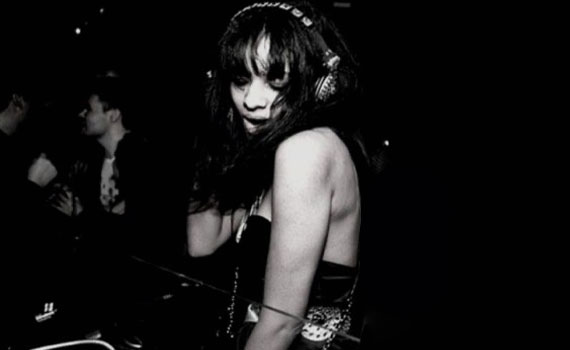 DJ Joyful performing at Charity Set